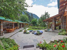 Johnsons Hotel Manali